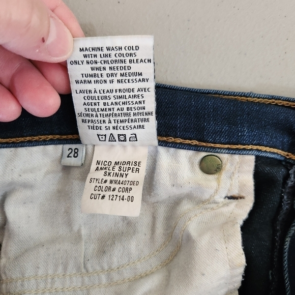 Hudson Nico Midrise Jeans - Picture 7 of 8